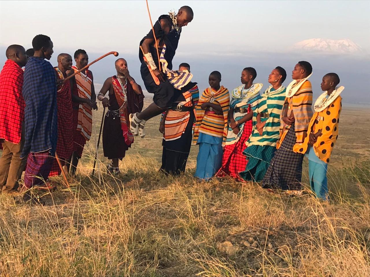 Osiligilai Maasai Lodge Sanya Juu Exterior foto
